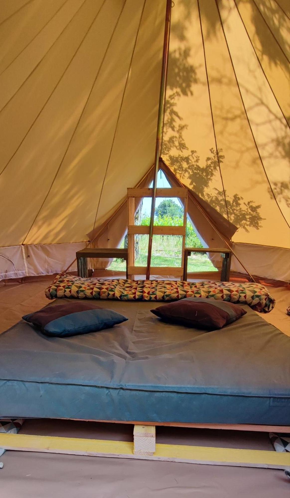 Camping Carrefour De L'Ardeche Saint-Remeze ภายนอก รูปภาพ